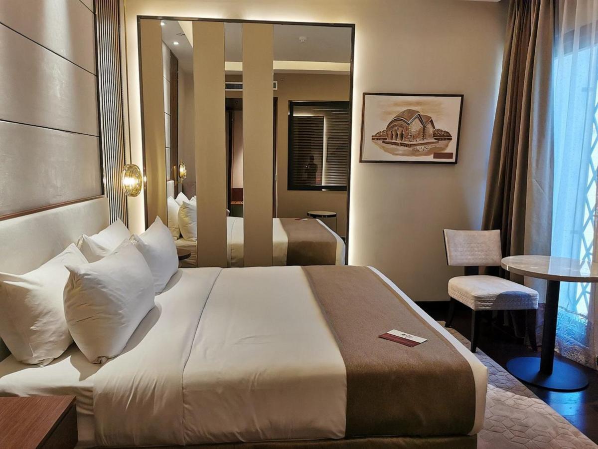 Best Western Plus Maya - Luxury Collection Hotel Dhaka Exteriör bild